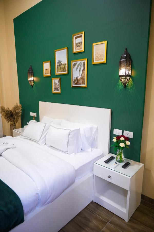 Hathor House Hostal